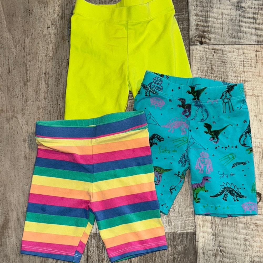 SPOTTED  ZEBRA  shorts 3 piece- size 3T‎